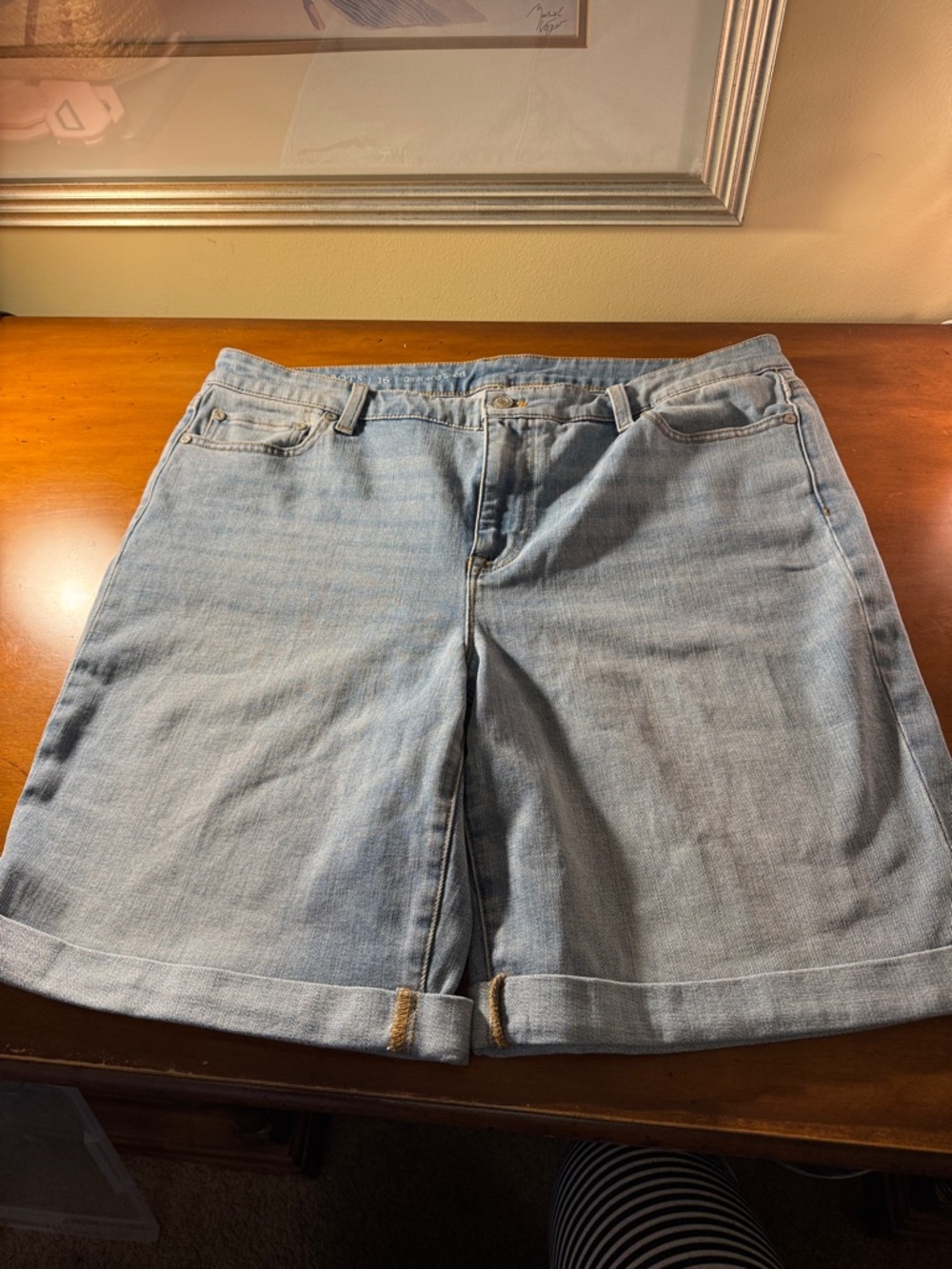 Talbots EUC size 16 light Denim Bermuda Shorts